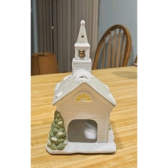 Partylite Tea Light Candle Holder Retired P0428 Christmas Church 9"Hx5"x6.5" - Picture 3 of 8